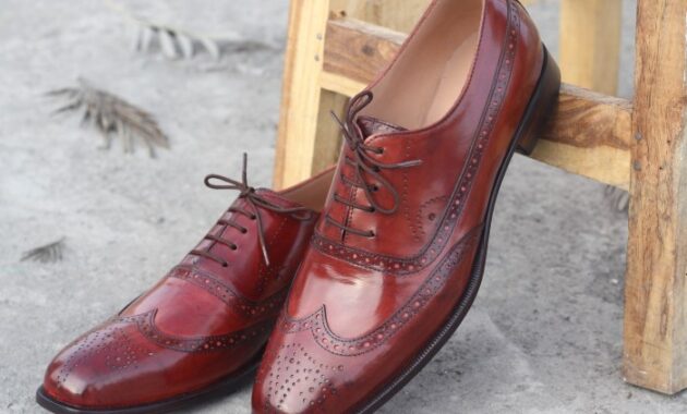 Mens burgundy dress shoes near me