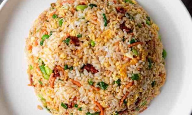 How to Cook Fried Rice Hibachi Style with a Flair