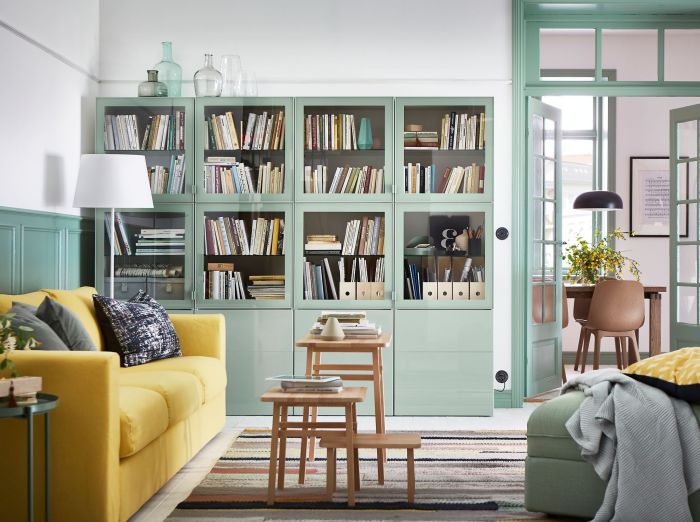 How to decorate industrial living room bookshelves christmas