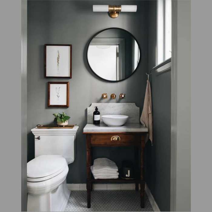 How to decorate a tiny powder room